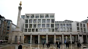 Autorităţile britanice vor să asculte telefoanele traderilor de la bursa londoneză