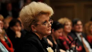 INTERVIU - Alice Barb: De fiecare dată când iubim, ne naştem din nou - FOTO & VIDEO 