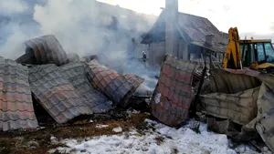 Incendiu puternic la o mănăstire din Cluj. Localnicii au contribuit la stingerea flăcărilor. VIDEO