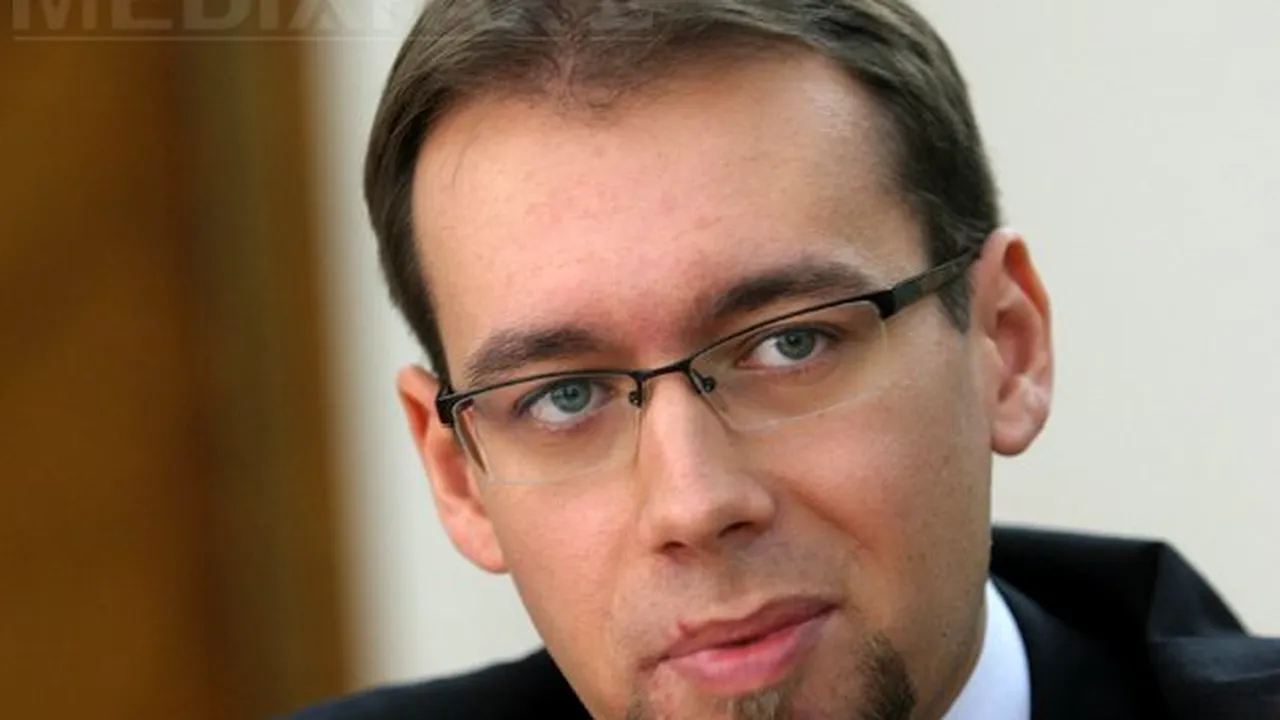 Tudor Chiuariu, urmărit în dosarul lui Hrebenciuc, pentru că ar fi cerut două milioane de euro de la Paltin Sturdza ca să intervină la prefectul de Bacău. DNA: Senatorul, sub control judiciar pentru trafic de influenţă şi spălare de bani