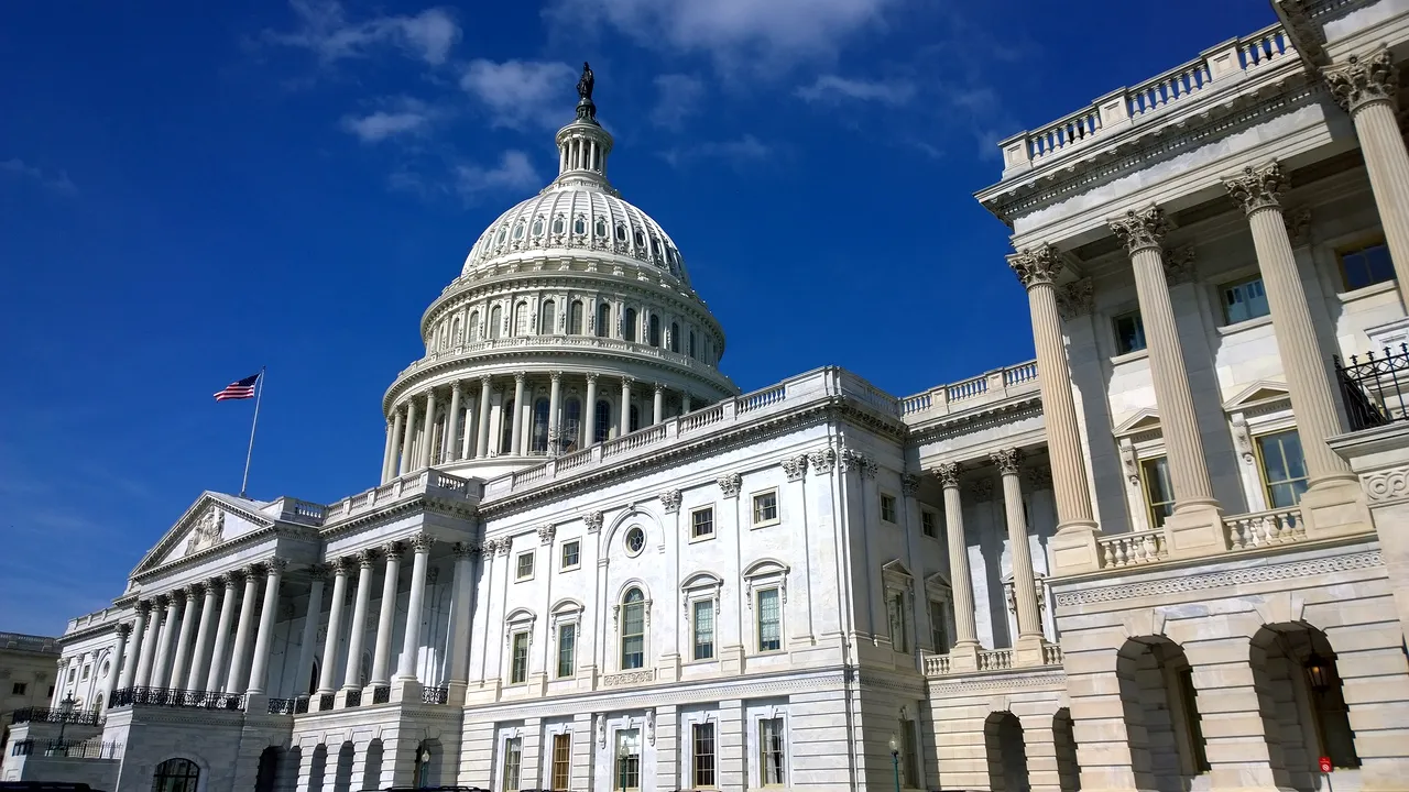 Republicanul Scott, declarat învingător în cursa pentru un post de senator de Florida în Congresul SUA / Victorie la o diferenţă de doar 10.000 de voturi