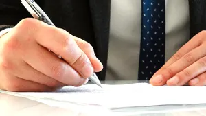 Trei avocați, suspecți, audiați de ore bune de procurori în dosarul cetățeniilor. Funcționari din Sectorul 6 plasați sub control judiciar