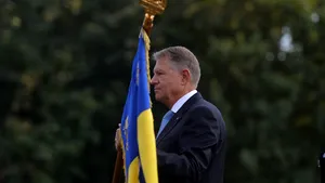 COMENTARIU Marius Oprea. ”România golfului bine jucat”. Iohannis şi Cîţu pun la încercare nervii românilor şi de plătit plătesc liberalii