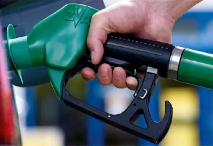 ECONOMIC Proiectul de OUG pentru declararea situației de criză pe piața carburanților și limitarea adaosurilor a ajuns iar pe agenda CES. Ce este diferit