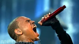 Chris Brown, victimă a unor convulsii cerebrale