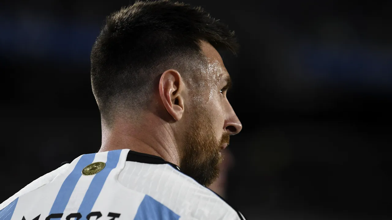 Messi îl egalează pe Ronaldo. A ajuns la al zecelea hat-trick în meciuri internaţionale