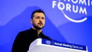 Zelenski afirmă că e nevoie de cel puţin 200.000 de militari europeni în cadrul unei misiuni de menţinere a păcii în Ucraina