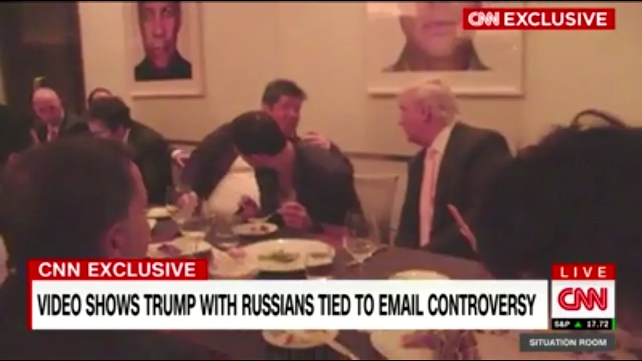 Înregistrare VIDEO: Trump alături de personaje implicate în scandalul privind contactele fiului său cu oficiali ruşi
