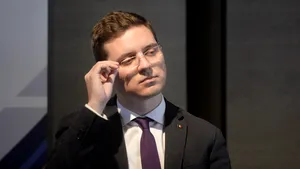 Victor Negrescu cere intervenţia UE în România pentru a gestiona criza medicală