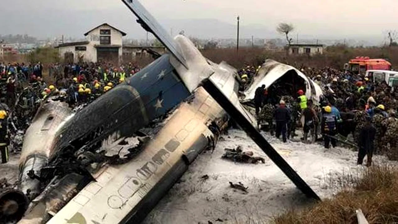 Concluziile anchetei: Pilotul avionului prăbuşit în Nepal a avut o „cădere nervoasă” înainte de accident