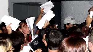 Peste 600 de candidaţi s-au înghesuit pentru posturile de suplinitori în grădiniţe