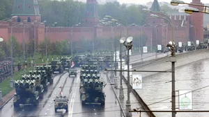 Rusia şi China efectuează manevre militare comune de amploare
