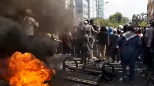 Confruntări masive de stradă la Jakarta/ Prima numărătoare a morţilor | VIDEO