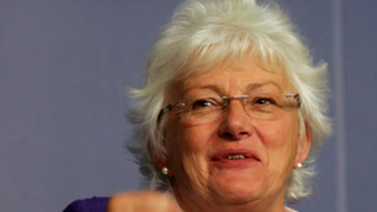 Fischer Boel: Felicit România pentru evitarea clauzei pe agricultură