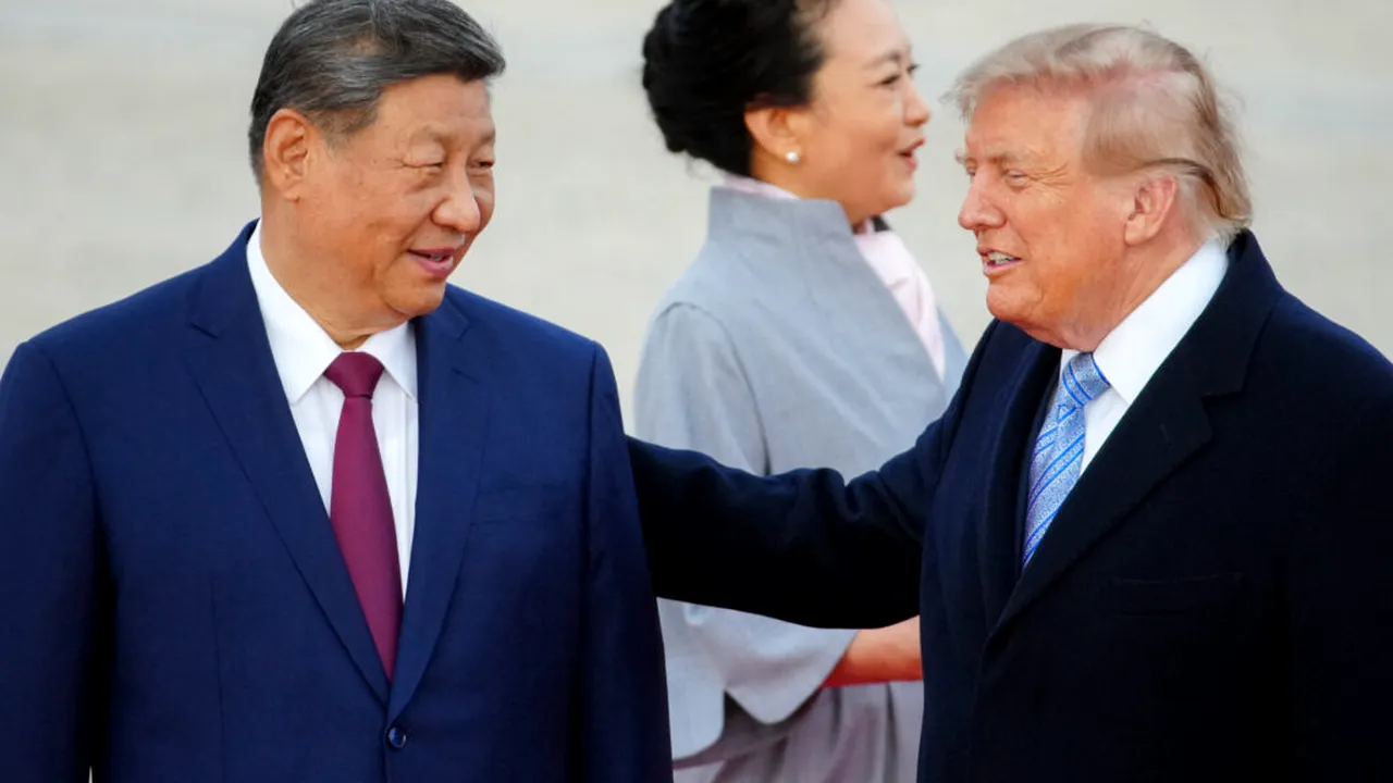 Trump i-ar fi propus lui Xi să cumpere arme americane. Dezvăluirea ambasadorului SUA în China