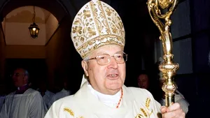 Cardinalul Angelo Sodano, una din cele mai influente figuri de la Vatican, a murit. Avea 94 de ani