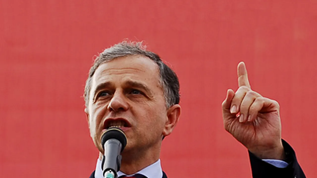 Geoană a găsit formula ieşirii din criză la Sâmbra oilor
