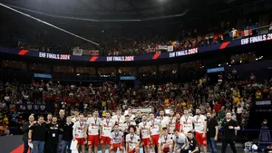 Emblema de onoare a MAI, primită de handbaliştii CS Dinamo