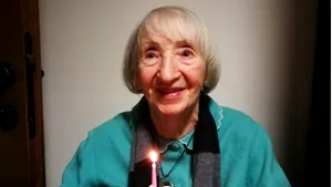 Miracolele există! O femeie în vârstă de 102 de ani s-a vindecat de coronavirus şi a devenit cel mai bătrân pacient care învinge virusul