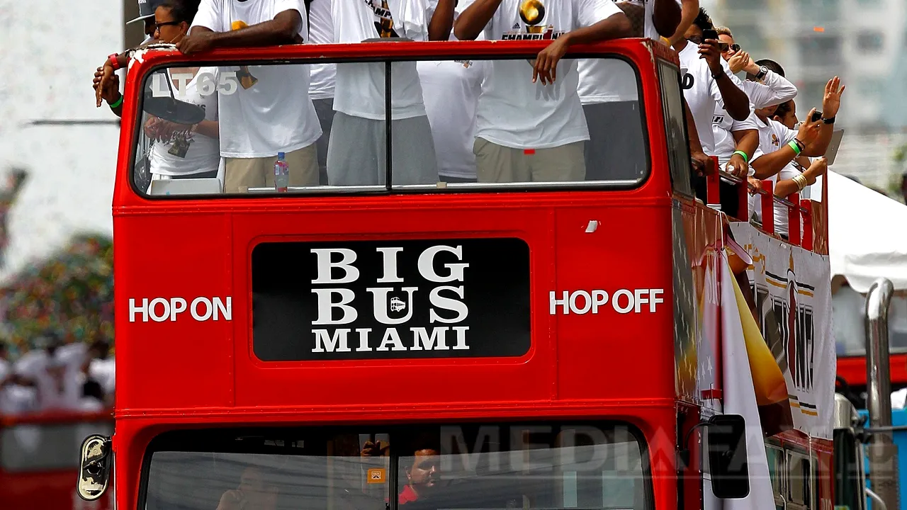 Miami Heat a sărbătorit titlul de campioană a NBA pe străzile oraşului