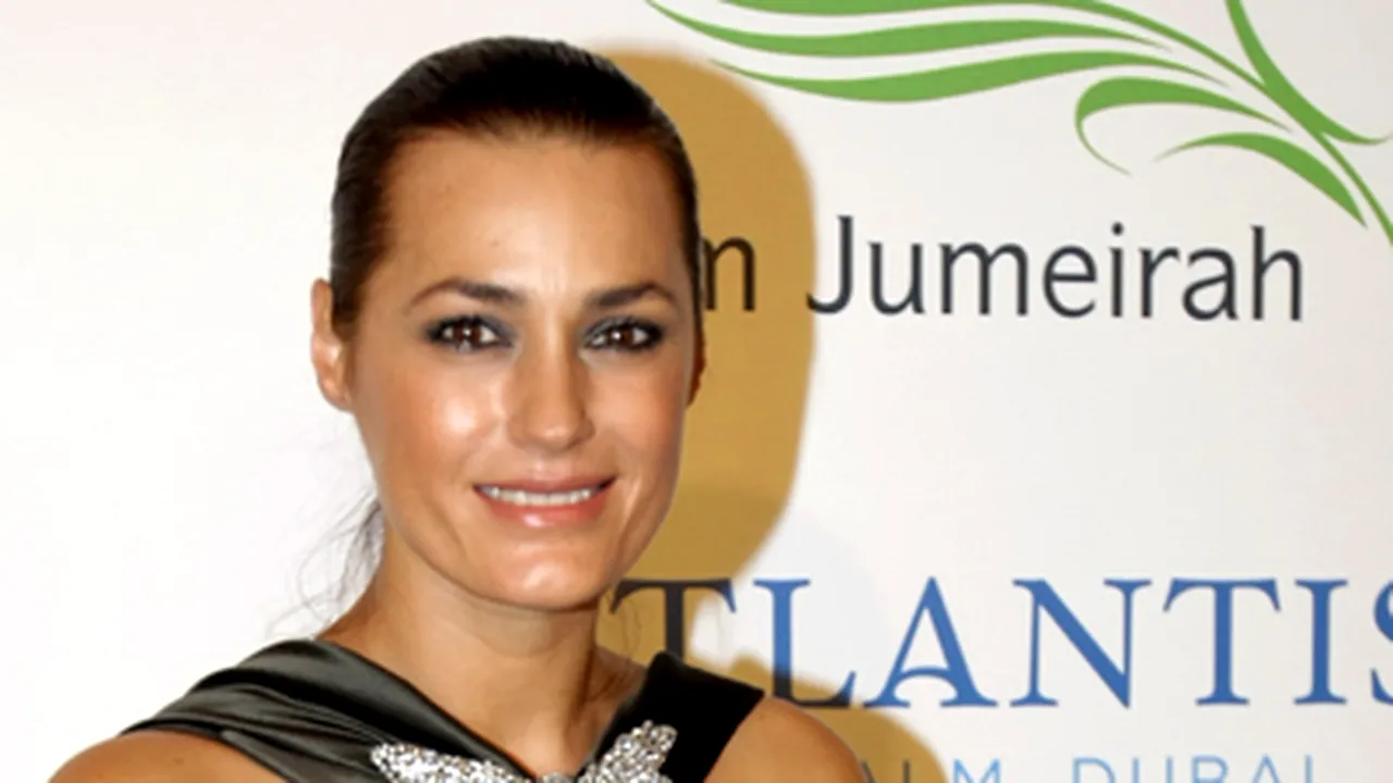 Top modelele Lisa B şi Yasmin Le Bon, în sprijinul orfanilor din România