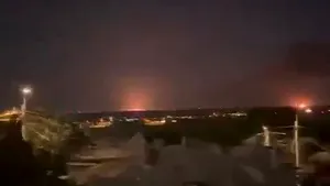 VIDEO Rusia a lansat un nou atac la graniţa României. Locuitorii din Tulcea au urmărit exploziile din portul ucrainean Izmail / Prima reacţie a preşedintelui