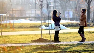Picnic şi plimbare în parcuri: Cum şi-au petrecut românii weekend-ul cu temperaturi de peste 20 de grade - GALERIE FOTO