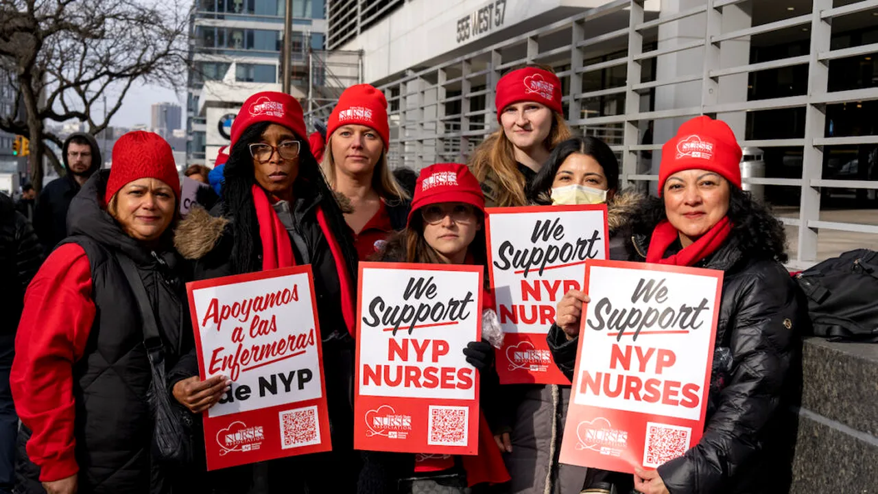 New York / 15.000 de asistenți medicali amenință cu o grevă uriașă, ce ar paraliza spitalele