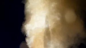 Coreea de Sud simulează lansarea a opt bombe de tip MK84, pentru a distruge conducerea inamică / Exerciţii de evacuare în direct, după testul cu rachetă al Coreei de Nord 