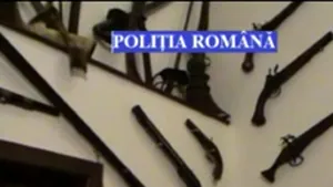 Timiş: Arme, săbii şi sarcofage, care ar face parte din patrimoniul naţional, găsite într-o locuinţă - VIDEO