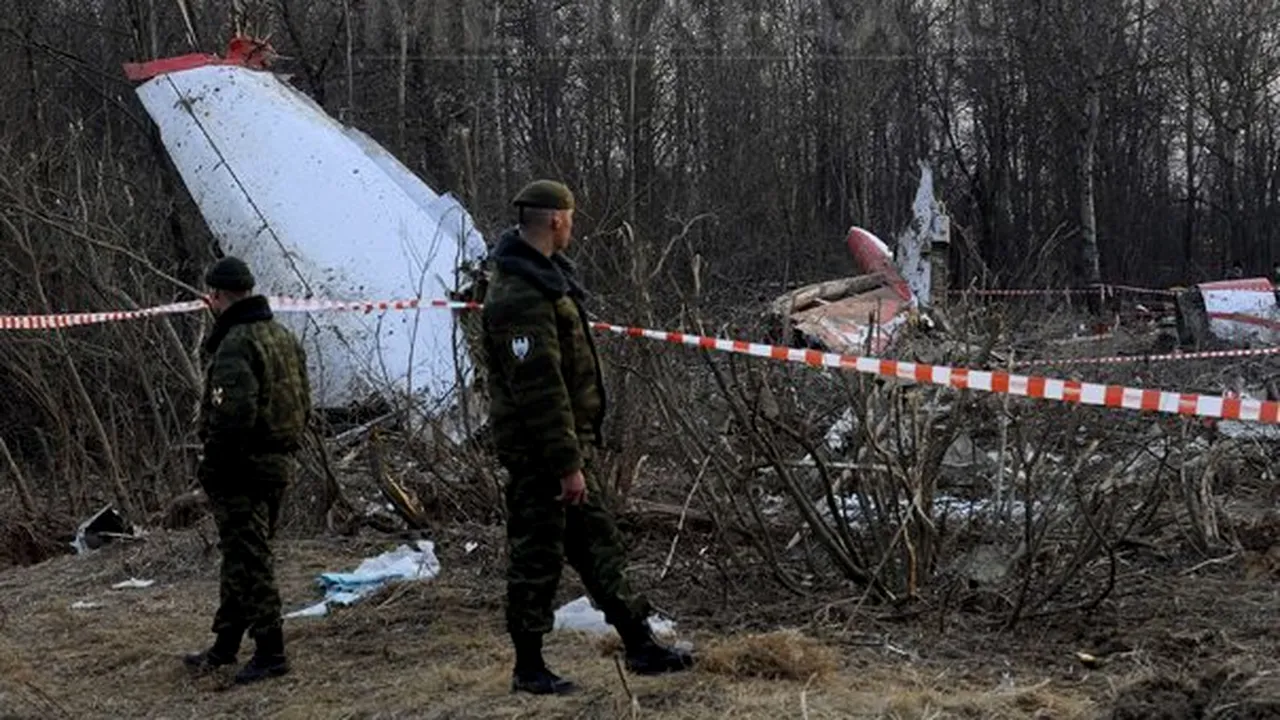 Avionul prezidenţial polonez avea 19 tone de combustibil în rezervor în momentul prăbuşirii