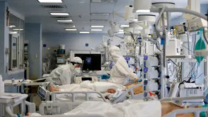 Doi pacienţi COVID transferaţi în Ungaria au murit