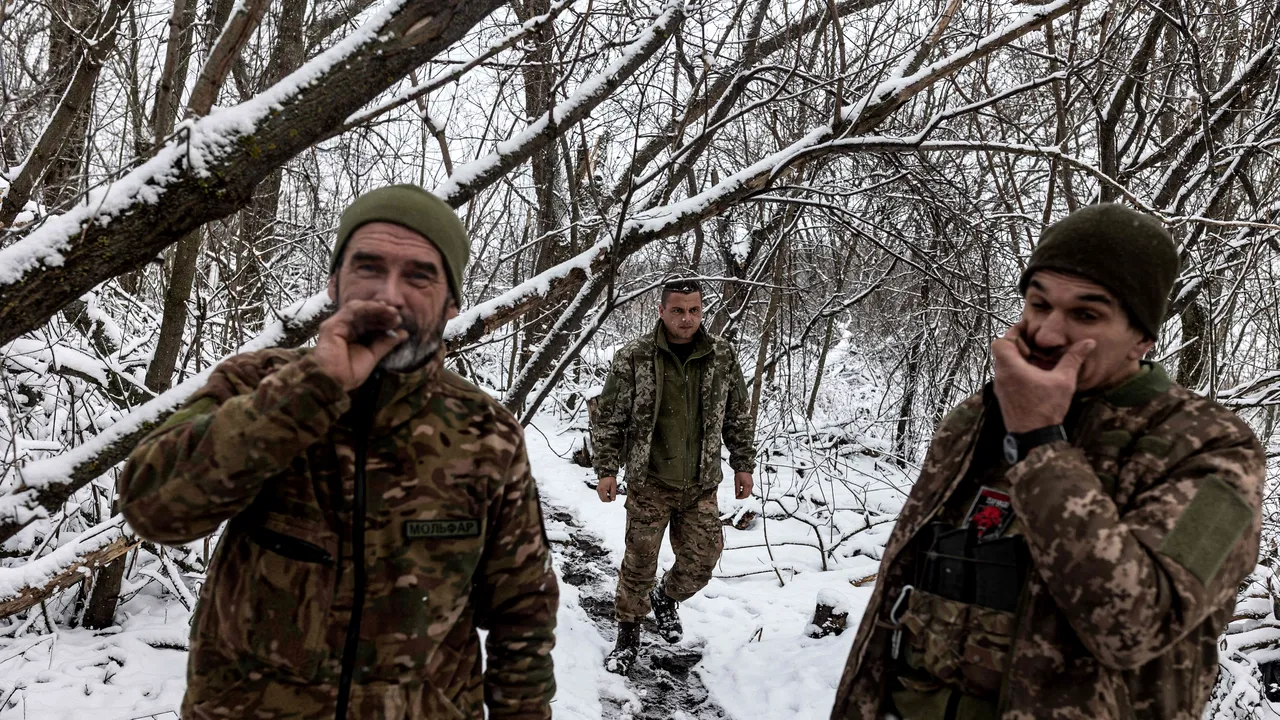 Războiul din Ucraina, ziua 637. Ruşii bombardează estul Ucrainei. Zelenski: ne vom întoarce stăpâni pe pământurile noastre