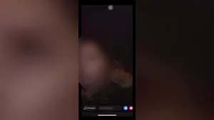 VIDEO: Momentul şocant când o fată care făcea live pe Facebook a murit într-un accident rutier, în Craiova