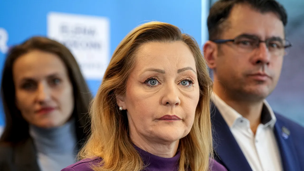 Lasconi, întrebată dacă USR va vota un guvern PSD, PNL, UMDR, minorităţi. În principiu, da