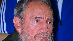 Fidel Castro participă la o şedinţă a Parlamentului cubanez, o premieră în ultimii patru ani