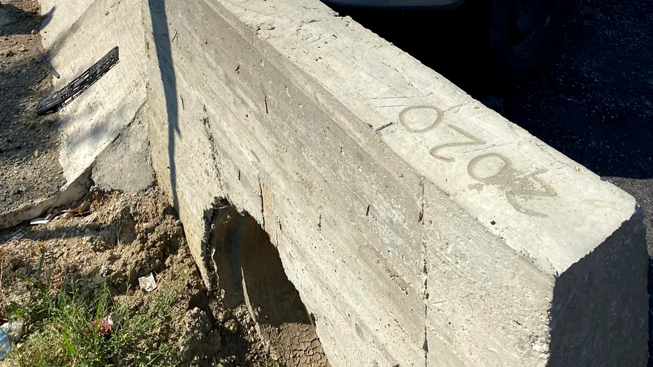 Accident cu patru maşini în Neamţ. Şase persoane, între care un copil, au fost rănite