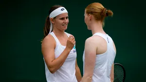 Cuplul de lesbiene format din Alison Van Uytvanck şi Greet Minnen a evoluat în premieră la Wimbledon