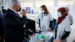 COMENTARIU Lelia Munteanu. 5,2 milioane de vaccinaţi în Israel, până la jumătatea lui martie. Exclusivitate pentru compania Pfizer