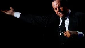Julio Iglesias şi-a întrerupt un concert în Rusia