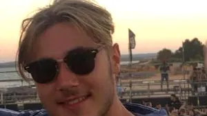 Selfie ucigaş în Mykonos: fiul de 22 de ani al unei bogate familii engleze, decapitat 

