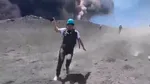 Explozia uriașă a vulcanului Etna a pus turiștii pe fugă