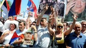 Miting de susţinere a lui Ratko Mladici: Toţi suntem Ratko Mladici! Nu ne spune nouă Europa cine e criminal de război şi cine este erou
