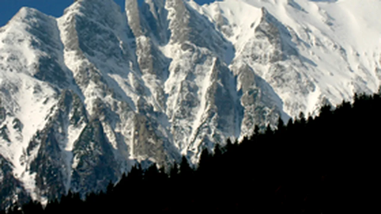 Risc de avalanşă în Făgăraş, Bucegi şi Postăvaru