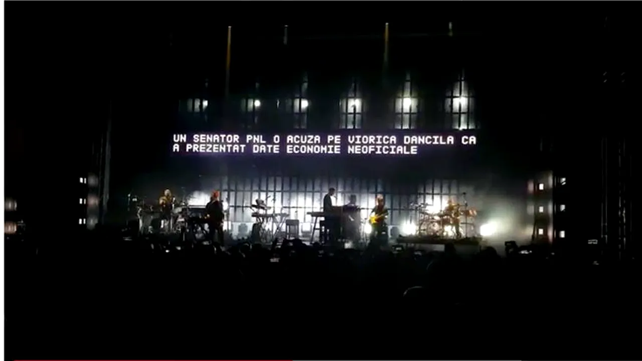 Mesaje anti-PSD la concertul Massive Attack din Capitală/ Goţiu: Reprezintă furia cetăţenilor | FOTO