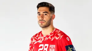 Extrema echipei de handbal Dinamo, Alex Pascual, va lipsi aproape două luni din cauza unei accidentări