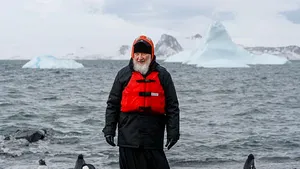 INEDIT: Patriarhul Bisericii Ortodoxe Ruse, cu pinguinii din Antarctica - VIDEO
