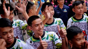 Copiii salvaţi din peştera din Thailanda s-au antrenat cu starul suedez Zlatan Ibrahimovic | VIDEO