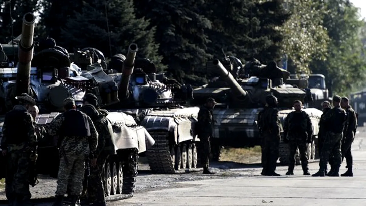 NATO: Aproximativ o mie de soldaţi ruşi se află în continuare în estul Ucrainei