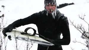 SPORT EXTREM: Surf la ZERO grade - GALERIE FOTO